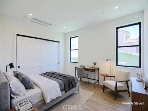 111  9th  , Huntington Beach, CA