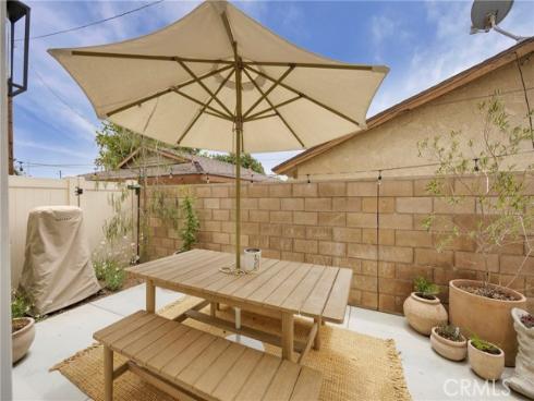 17544 Cameron 102 , Huntington Beach, CA