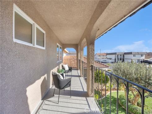 15662 Dawson , Huntington Beach, CA