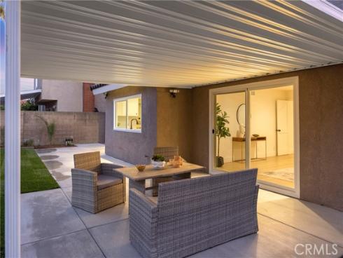 15662 Dawson , Huntington Beach, CA