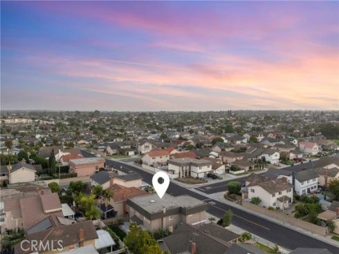 15662 Dawson , Huntington Beach, CA