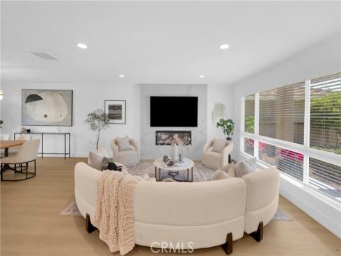 15662 Dawson , Huntington Beach, CA