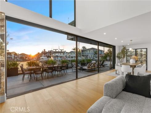 16861 Edgewater , Huntington Beach, CA