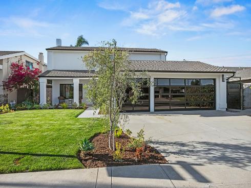 8711 Larkport Drive, Huntington Beach, CA