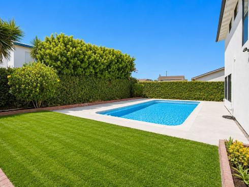 8711 Larkport Drive, Huntington Beach, CA