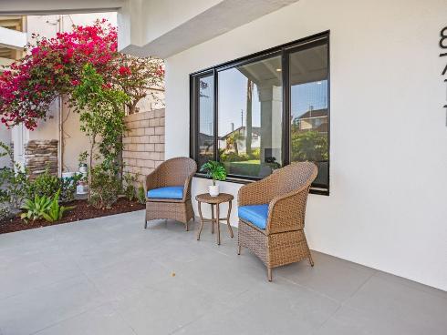 8711 Larkport Drive, Huntington Beach, CA