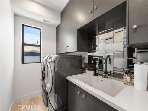 404 10th Street, Huntington Beach, CA