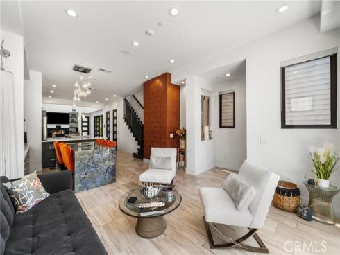404 10th Street, Huntington Beach, CA
