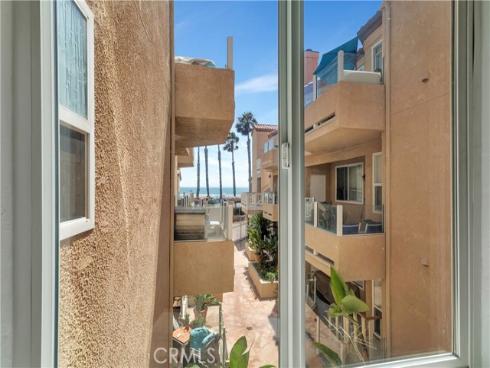 2000  Pacific Coast  203  Highway, Huntington Beach, CA