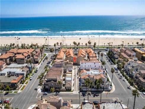 2000  Pacific Coast  203  Highway, Huntington Beach, CA
