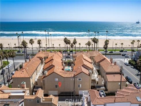 2000  Pacific Coast  203  Highway, Huntington Beach, CA