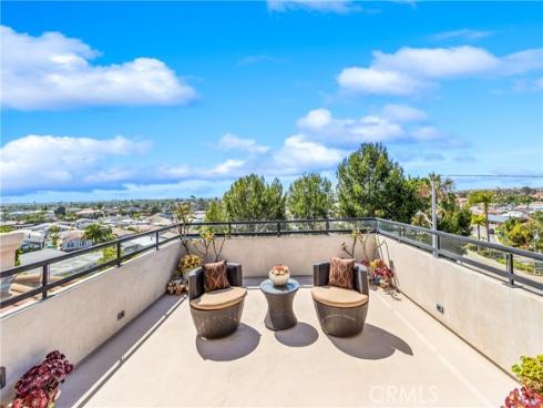 621 Frankfort Avenue, Huntington Beach, CA