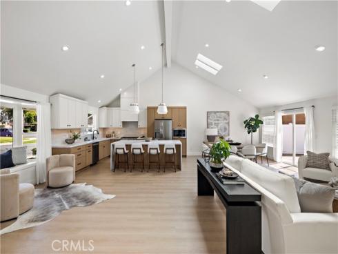 21791  Summerwind  , Huntington Beach, CA