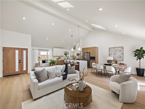 21791  Summerwind  , Huntington Beach, CA
