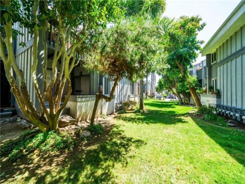 16932 Pacific Coast Highway 102 , Huntington Beach, CA