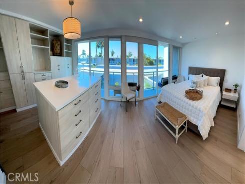 3981  Warner   Avenue, Huntington Beach, CA