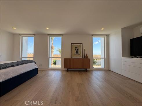 3981 Warner Avenue, Huntington Beach, CA