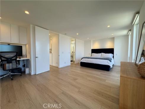 3981  Warner   Avenue, Huntington Beach, CA