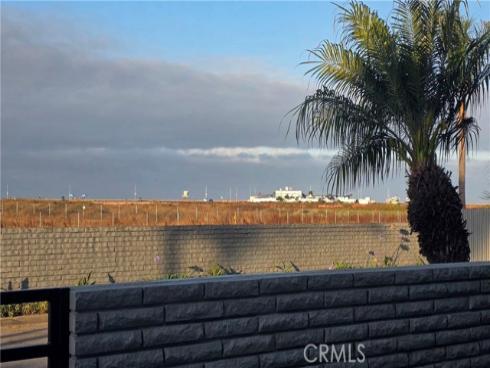 3981 Warner Avenue, Huntington Beach, CA
