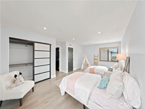 3661 Pirate , Huntington Beach, CA