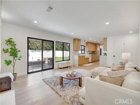 17392 Lido , Huntington Beach, CA