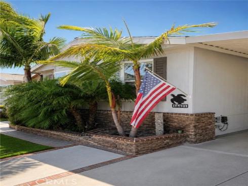 16421 Haiku Lane, Huntington Beach, CA