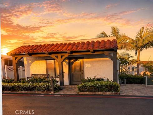 16421 Haiku Lane, Huntington Beach, CA