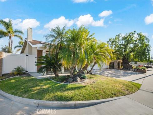 8612  Bayonne  , Huntington Beach, CA