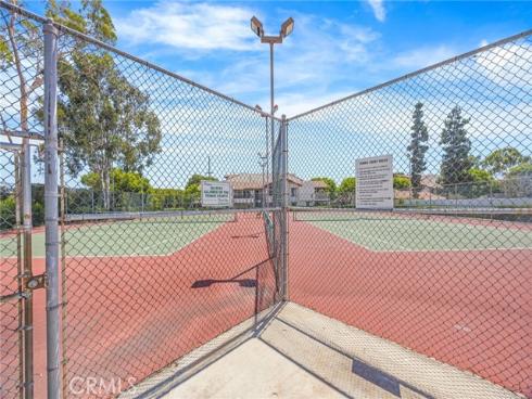 21372 Brookhurst , Huntington Beach, CA