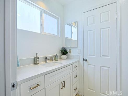 320 7th , Huntington Beach, CA