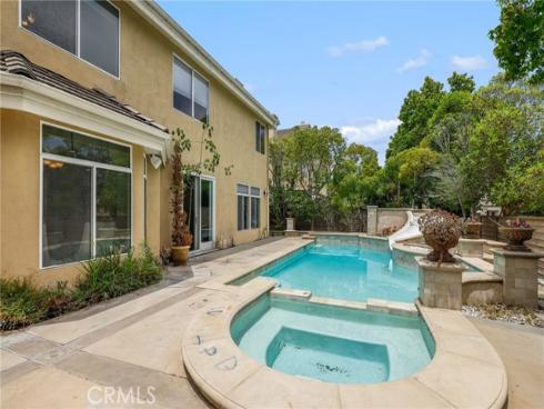18682  Jockey   Circle, Huntington Beach, CA