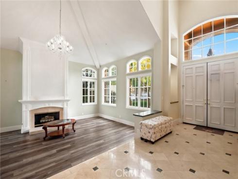 18682 Jockey Circle, Huntington Beach, CA