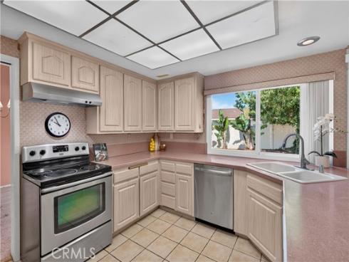 19441 Summer Breeze Lane, Huntington Beach, CA