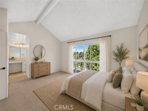 19441 Summer Breeze Lane, Huntington Beach, CA