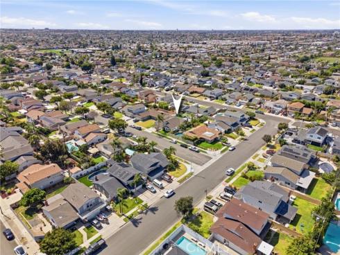 10151 Bismark , Huntington Beach, CA