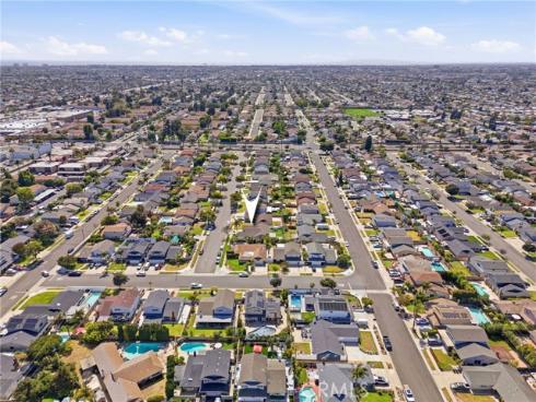 10151 Bismark , Huntington Beach, CA