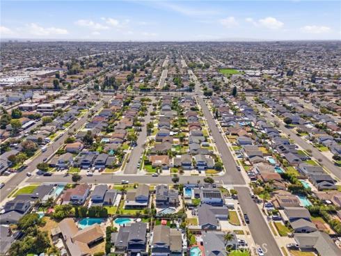 10151 Bismark , Huntington Beach, CA