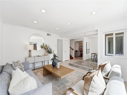 8322  Padrino  , Huntington Beach, CA