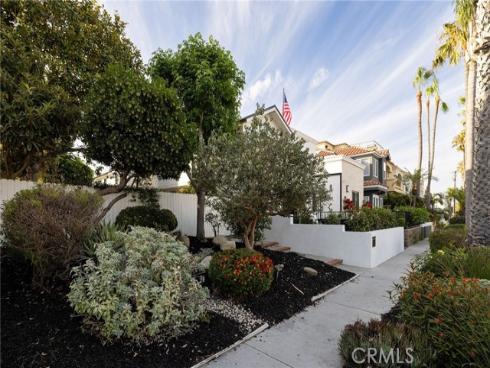 207 21st , Huntington Beach, CA