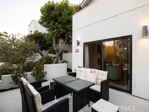 207 21st , Huntington Beach, CA