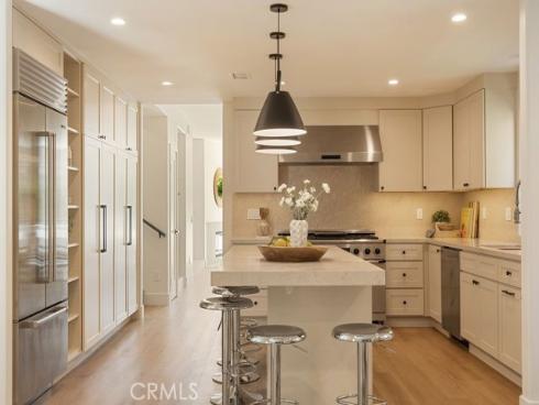 519  10th  , Huntington Beach, CA