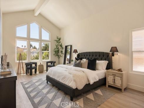519  10th  , Huntington Beach, CA