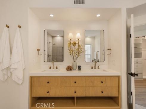 519  10th  , Huntington Beach, CA