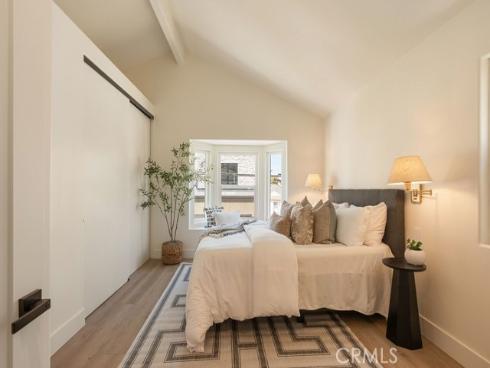 519  10th  , Huntington Beach, CA
