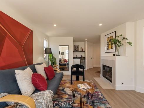 519  10th  , Huntington Beach, CA
