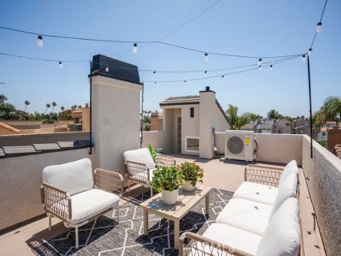 519  10th  , Huntington Beach, CA