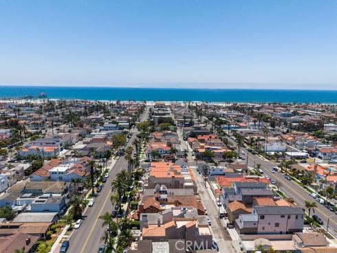 519  10th  , Huntington Beach, CA