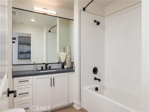 414 Main 420 Street, Huntington Beach, CA