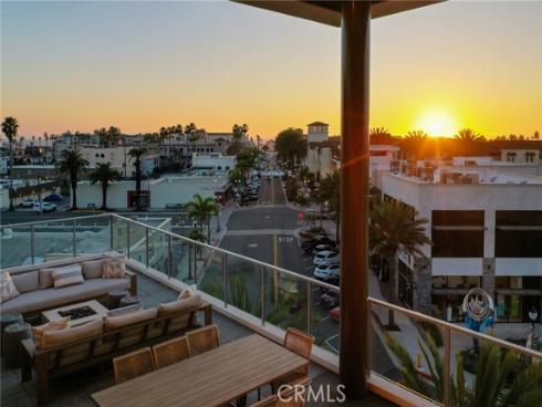 414 Main 420 Street, Huntington Beach, CA