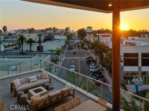 414 Main 420 Street, Huntington Beach, CA